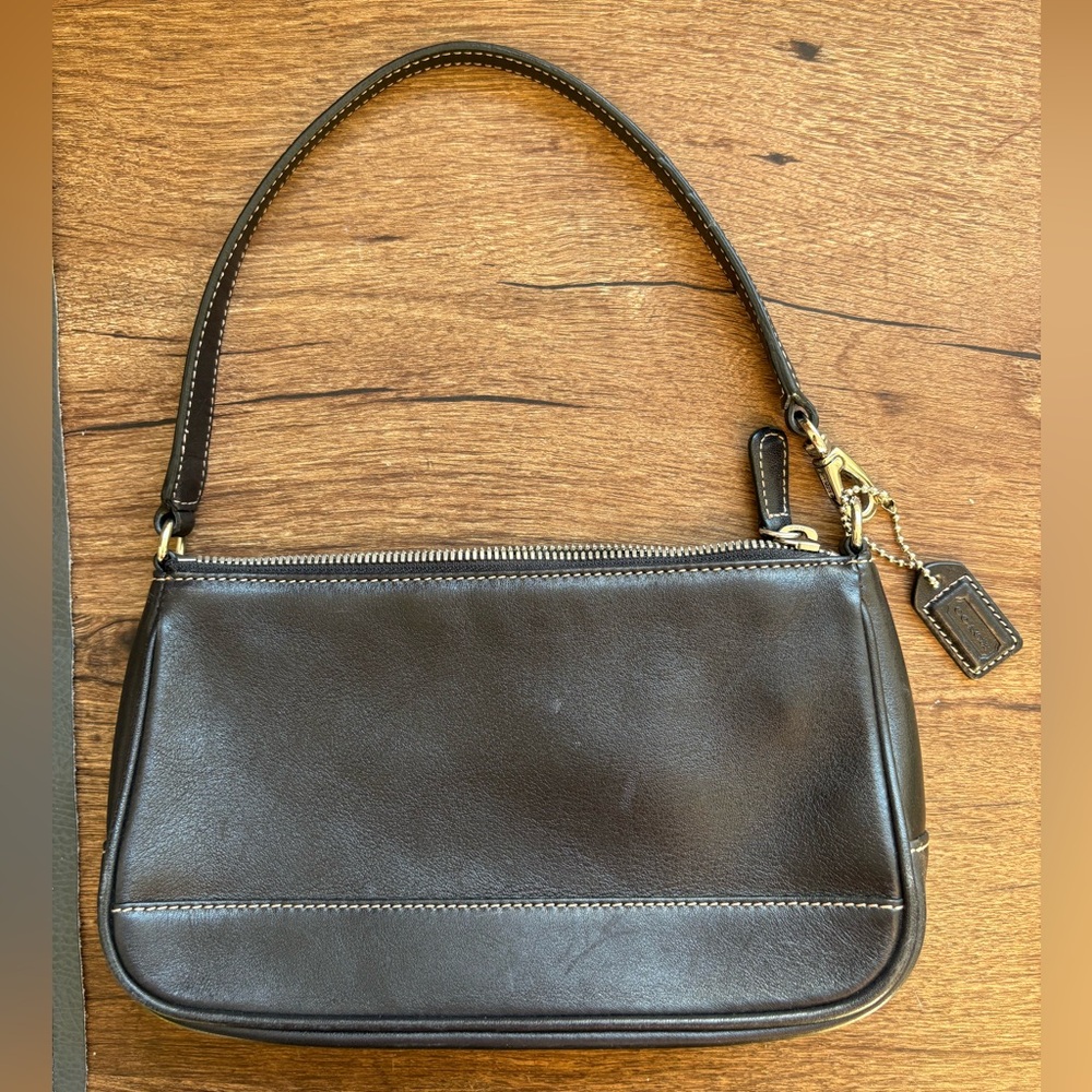 Y2K vintage Coach Hampton Demi shoulder bag.